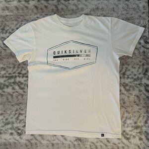 Quicksilver T shirt Men medium White Short Sleeve Crew Neck  Used